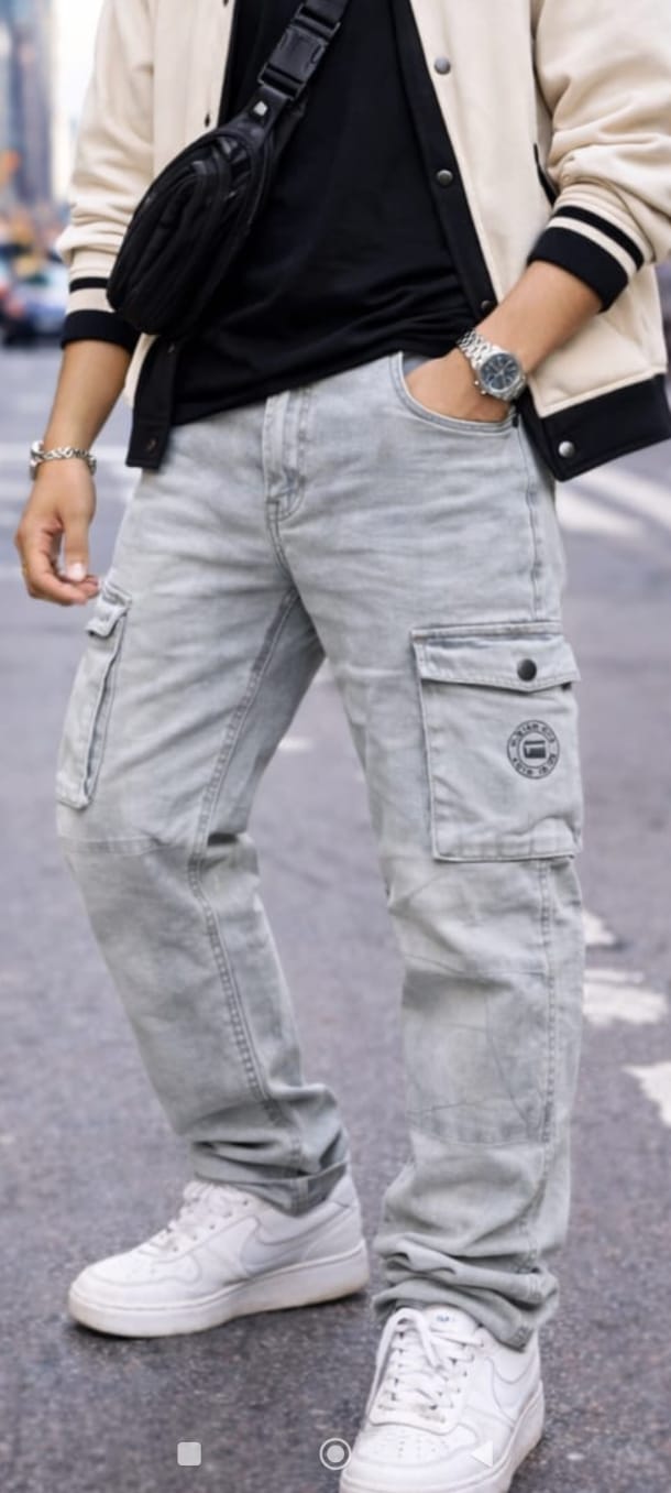 Men’s Light Grey Cargo Jeans – Relaxed Fit Multi-Pocket Streetwear Denim Pants